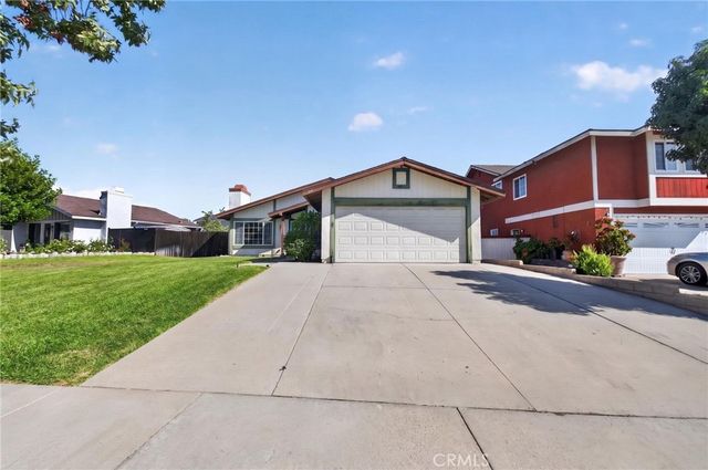 1141 Fallbrook Drive, Corona, CA 92878