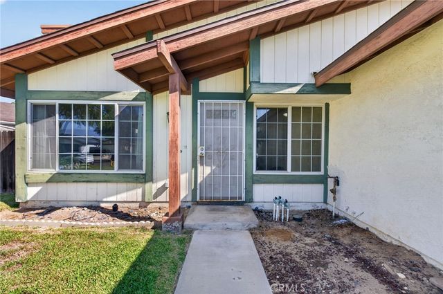 1141 Fallbrook Drive, Corona, CA 92878