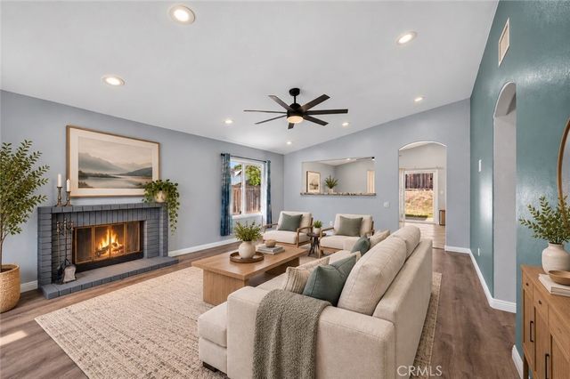 1141 Fallbrook Drive, Corona, CA 92878
