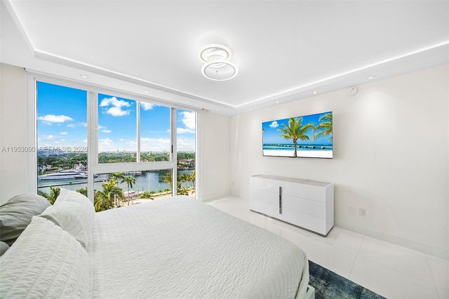 4779 Collins Ave 907, Miami Beach, FL 33140