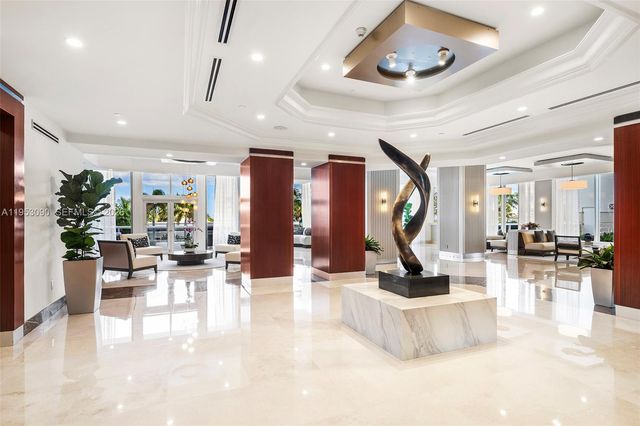 4779 Collins Ave 907, Miami Beach, FL 33140