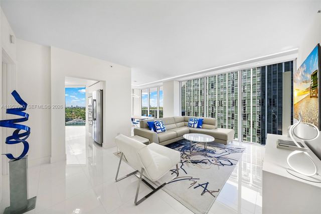 4779 Collins Ave 907, Miami Beach, FL 33140