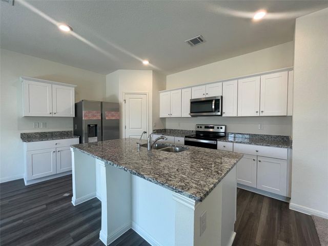 190 Light Timber RD, Maxwell, TX 78656