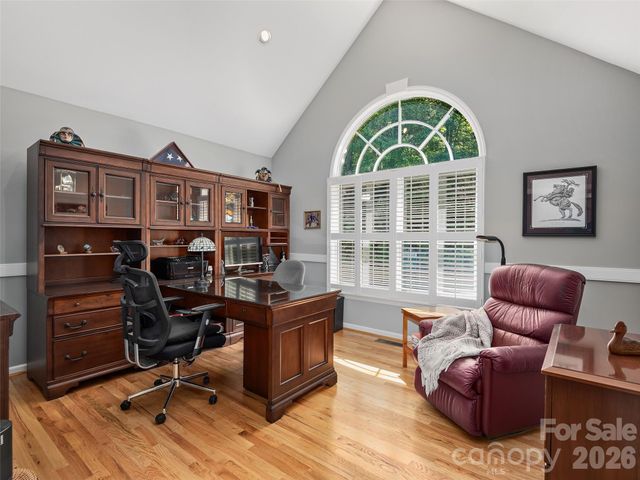 126 Stonebridge Drive, Hendersonville, NC 28739