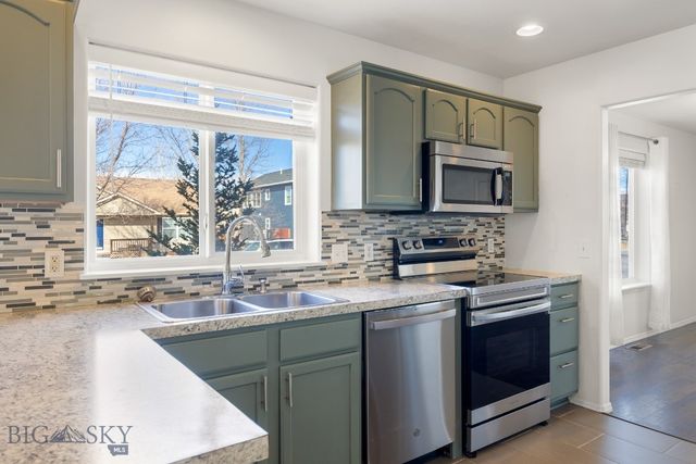 171 Meadow Brook Lane, Belgrade, MT 59714