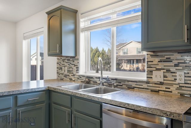 171 Meadow Brook Lane, Belgrade, MT 59714