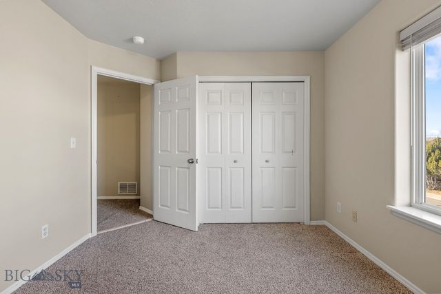 171 Meadow Brook Lane, Belgrade, MT 59714