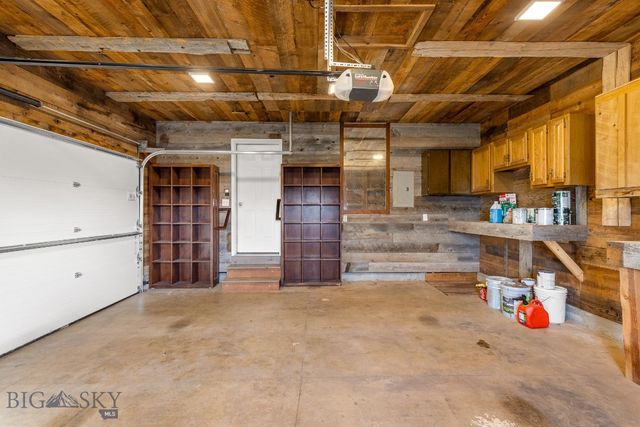 171 Meadow Brook Lane, Belgrade, MT 59714