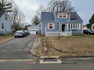 44 Sedgwick Road, East Hartford, CT 06108
