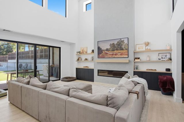 10925 Goldsborough Cir, Oakdale, CA 95361
