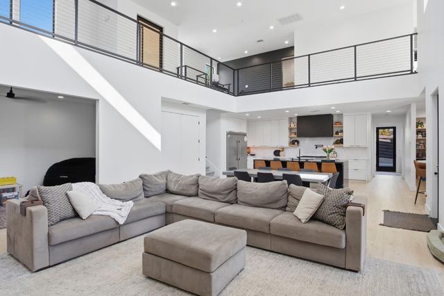 10925 Goldsborough Cir, Oakdale, CA 95361