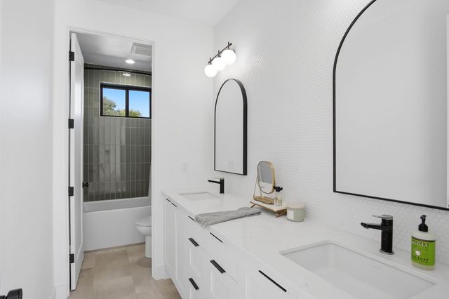 10925 Goldsborough Cir, Oakdale, CA 95361