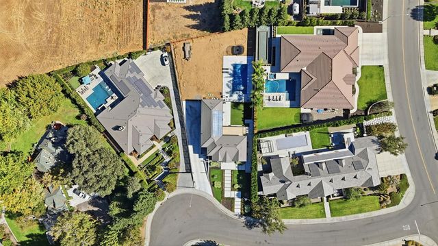 10925 Goldsborough Cir, Oakdale, CA 95361