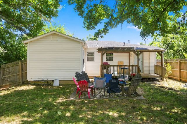 1505 N Garland Avenue, Fayetteville, AR 72703