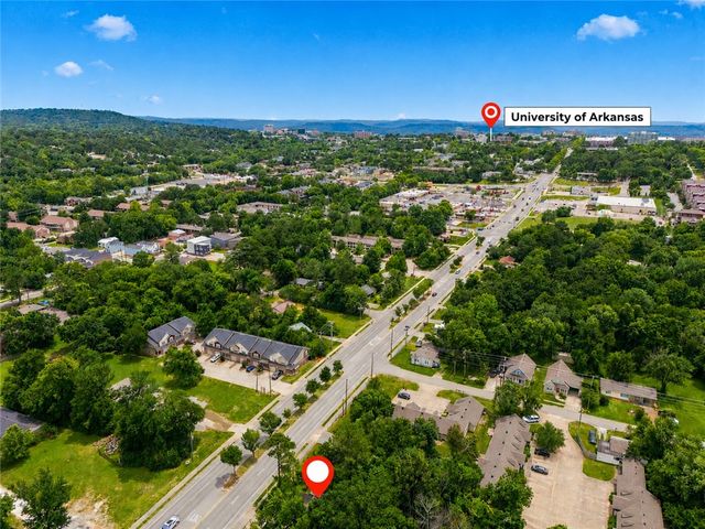 1505 N Garland Avenue, Fayetteville, AR 72703