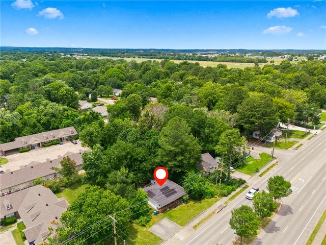 1505 N Garland Avenue, Fayetteville, AR 72703