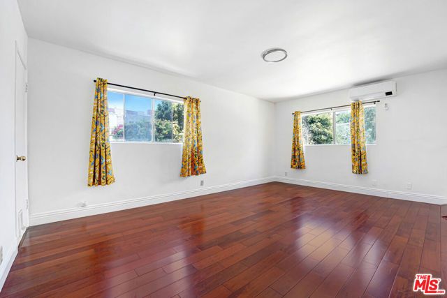 7139 Hawthorn Avenue 3, Los Angeles, CA 90046
