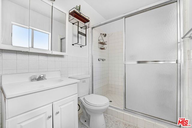 7139 Hawthorn Avenue 3, Los Angeles, CA 90046