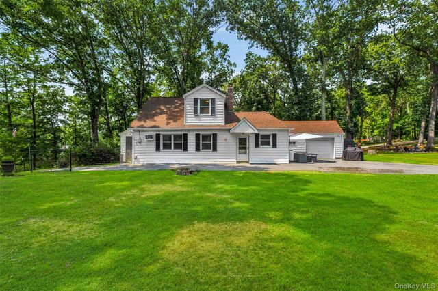 28 Mahopac Avenue, Amawalk, NY 10501
