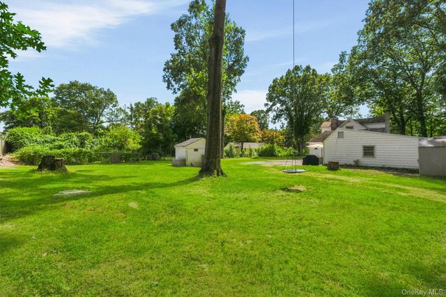 28 Mahopac Avenue, Amawalk, NY 10501
