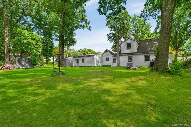 28 Mahopac Avenue, Amawalk, NY 10501