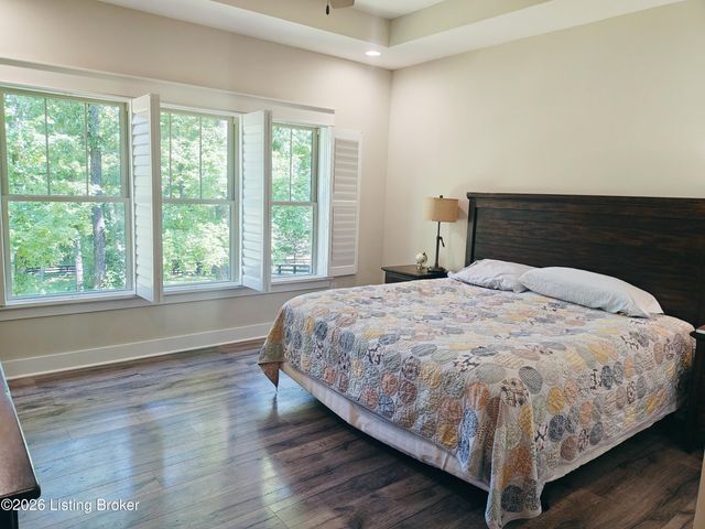 2003 Wooded Oak Ln, Crestwood, KY 40014