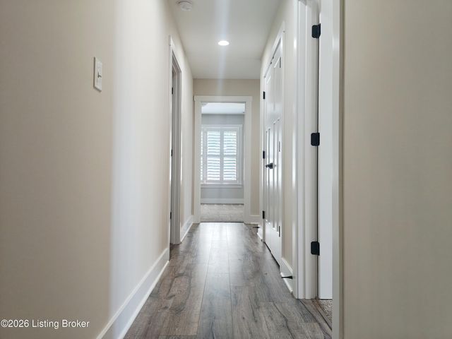 2003 Wooded Oak Ln, Crestwood, KY 40014