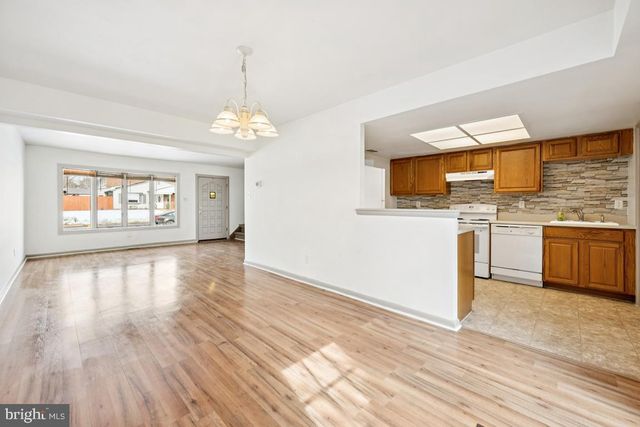 184 ROCKLAND DR, Willingboro, NJ 08046