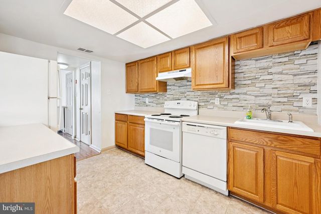 184 ROCKLAND DR, Willingboro, NJ 08046