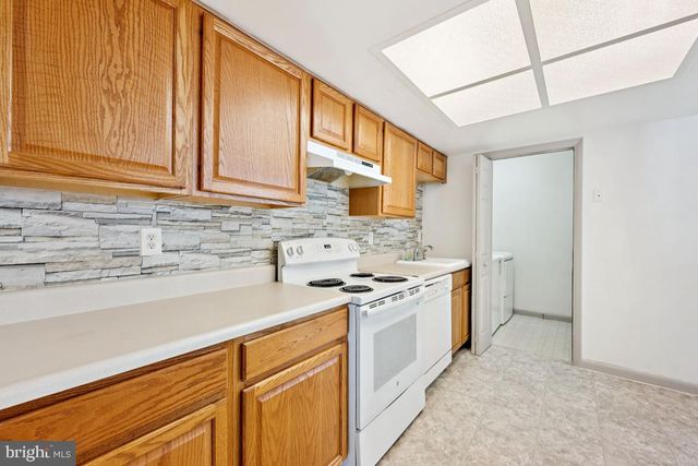 184 ROCKLAND DR, Willingboro, NJ 08046