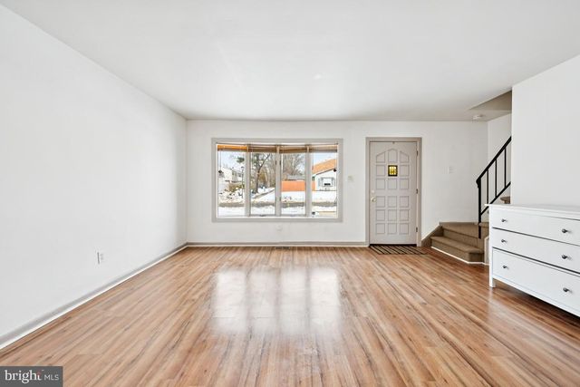 184 ROCKLAND DR, Willingboro, NJ 08046