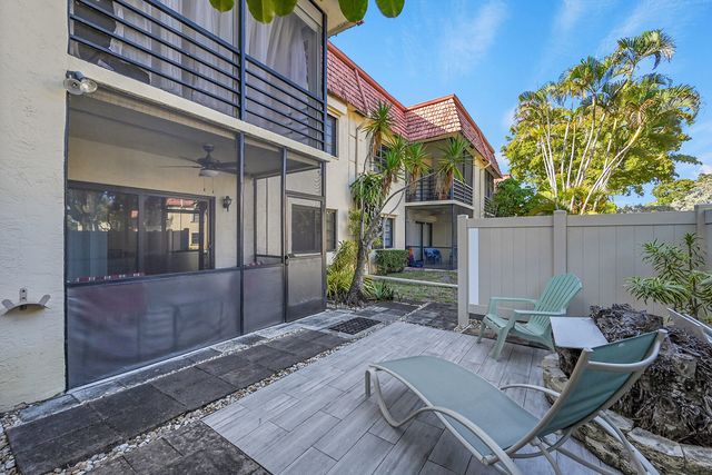 138 S Cypress Road 214, Pompano Beach, FL 33060