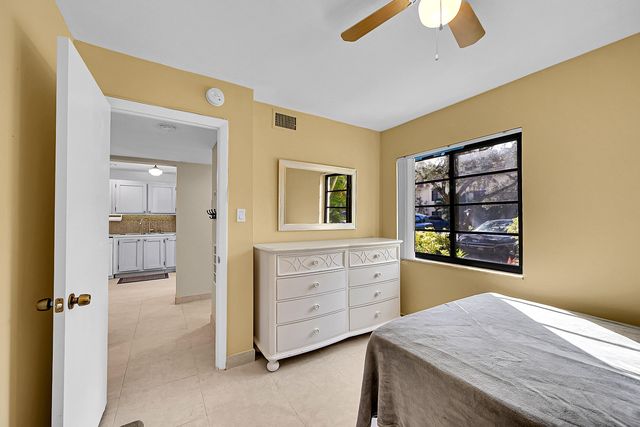 138 S Cypress Road 214, Pompano Beach, FL 33060