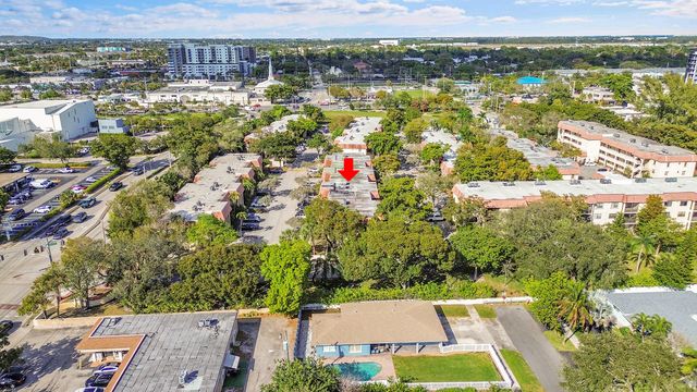 138 S Cypress Road 214, Pompano Beach, FL 33060