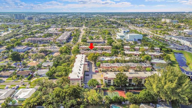138 S Cypress Road 214, Pompano Beach, FL 33060