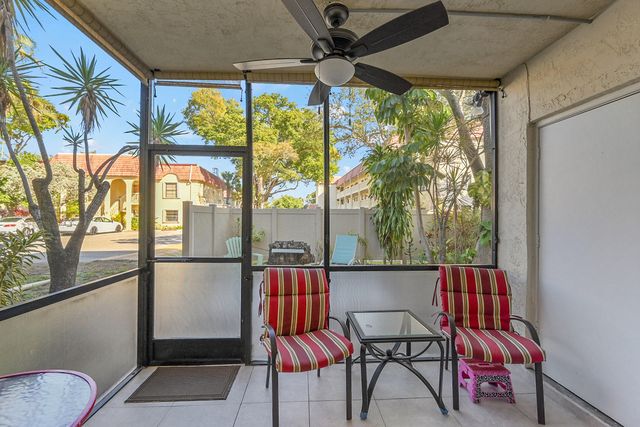 138 S Cypress Road 214, Pompano Beach, FL 33060