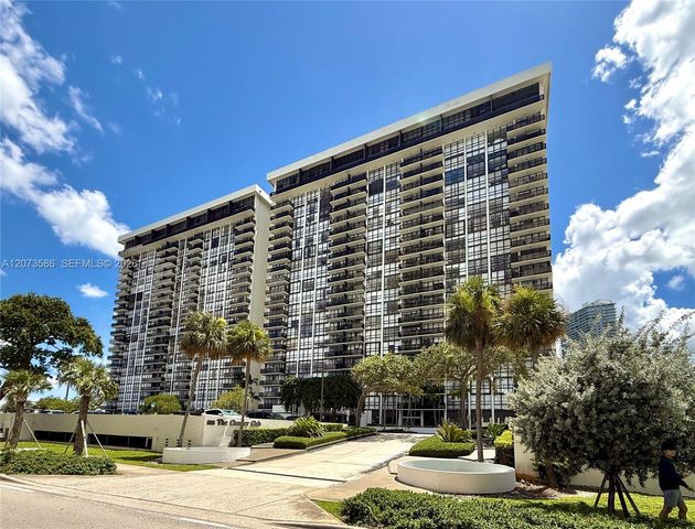 600 NE 36th Street 1404, Miami, FL 33137