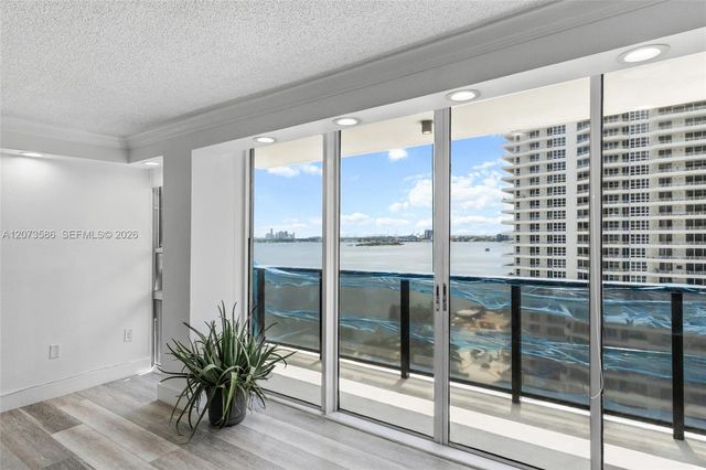 600 NE 36th Street 1404, Miami, FL 33137