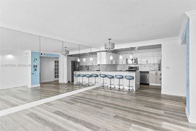 600 NE 36th Street 1404, Miami, FL 33137
