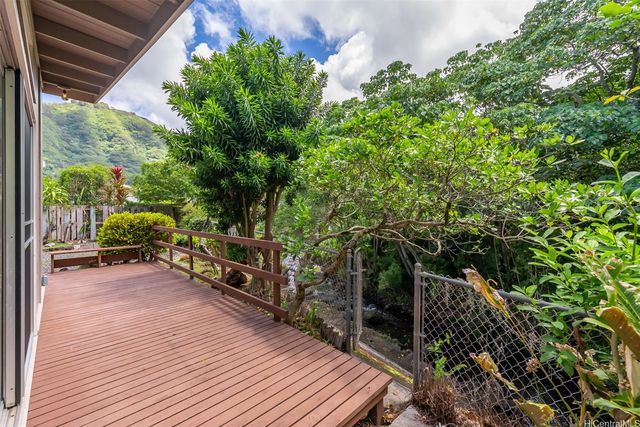 3183 Poelua Place, Honolulu, HI 96822