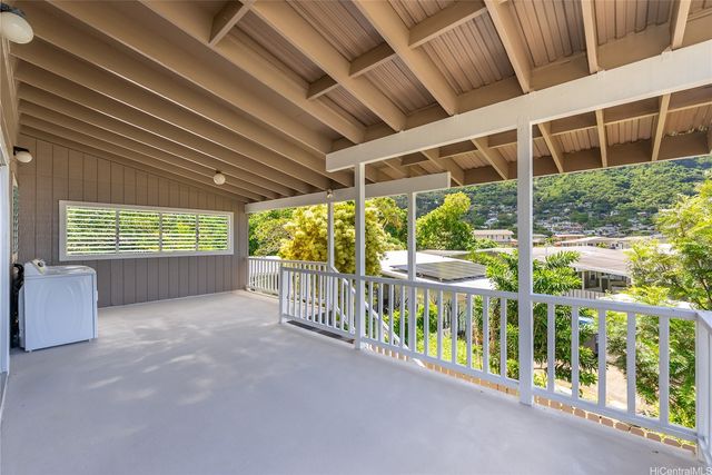 3183 Poelua Place, Honolulu, HI 96822