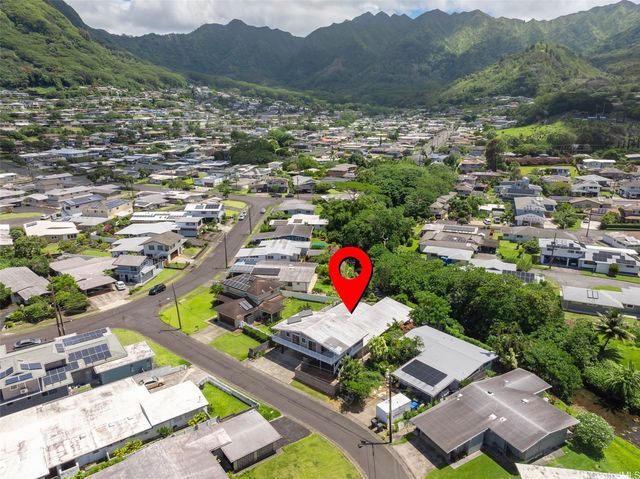 3183 Poelua Place, Honolulu, HI 96822