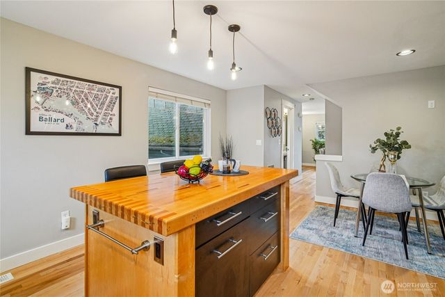 1543 NW 51st Street, Seattle, WA 98107