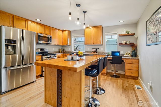 1543 NW 51st Street, Seattle, WA 98107