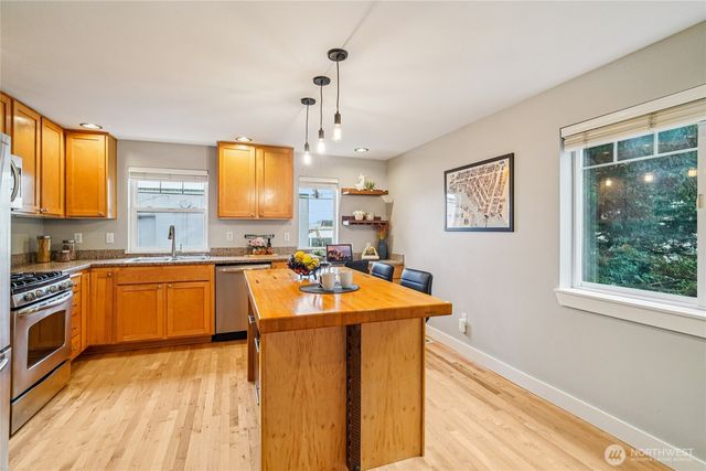 1543 NW 51st Street, Seattle, WA 98107