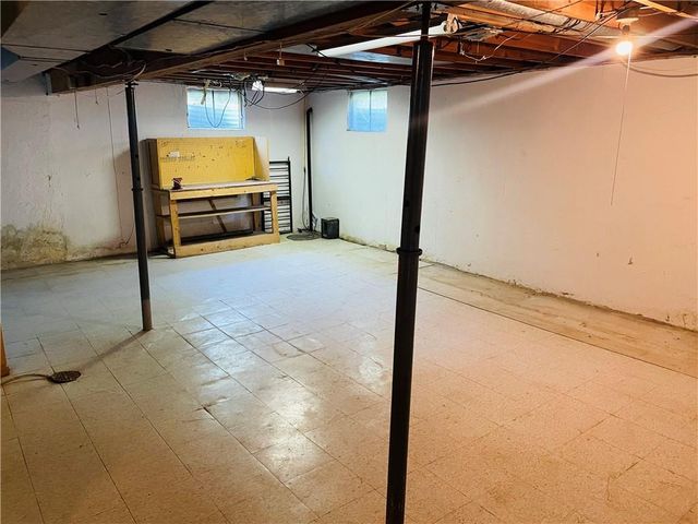 506 1st Terrace, Lansing, KS 66043