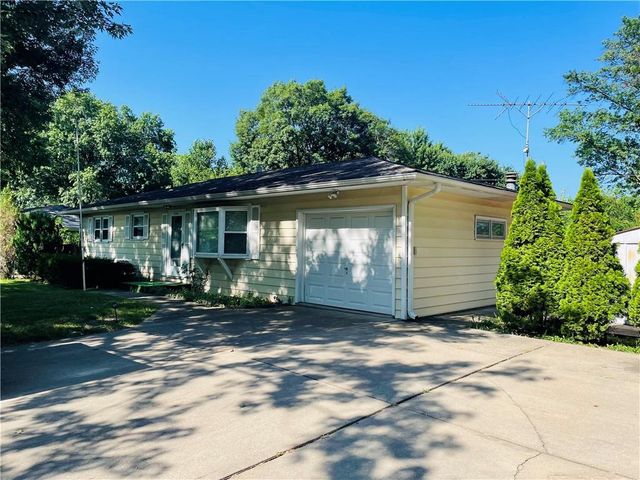 506 1st Terrace, Lansing, KS 66043