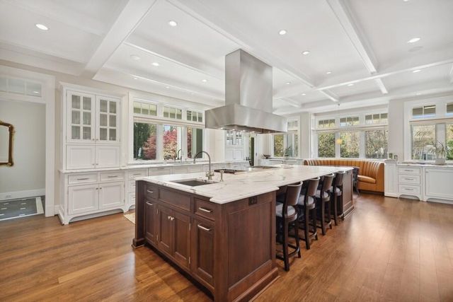 49106 Sun Valley Falls Boulevard, New Buffalo, MI 49117