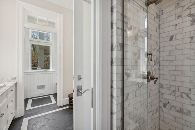 49106 Sun Valley Falls Boulevard, New Buffalo, MI 49117