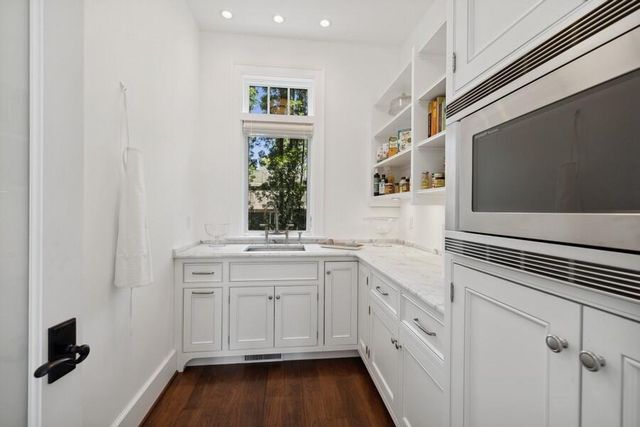 49106 Sun Valley Falls Boulevard, New Buffalo, MI 49117